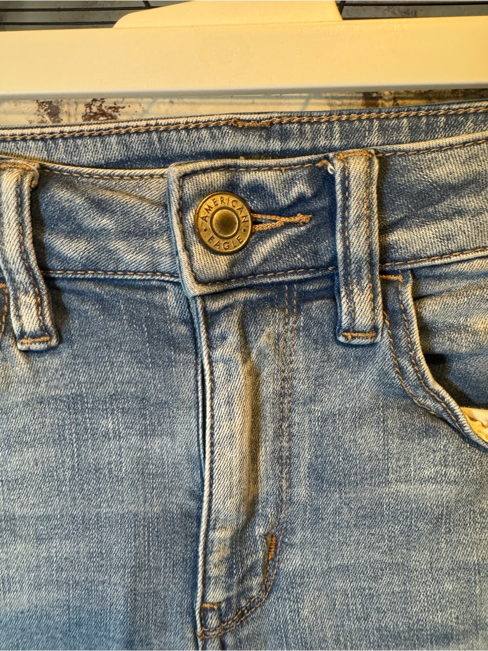 American Eagle Light Wash High Rise Jegging - Picture 3 of 9